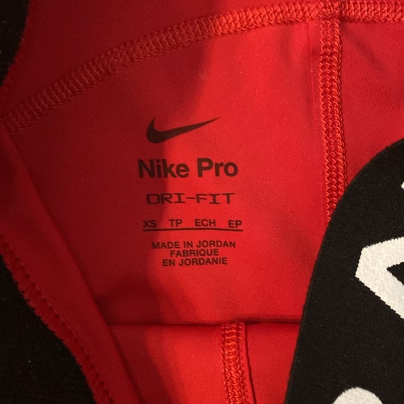 Red Nike pros. Size women’s extra small. - Picture 2 of 3